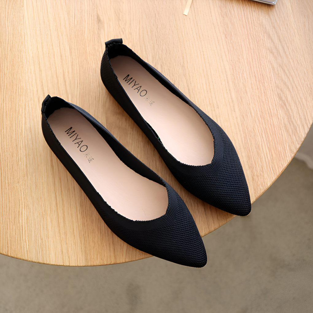 Oak & Coral | Women's Pointed Toe Knit Flats