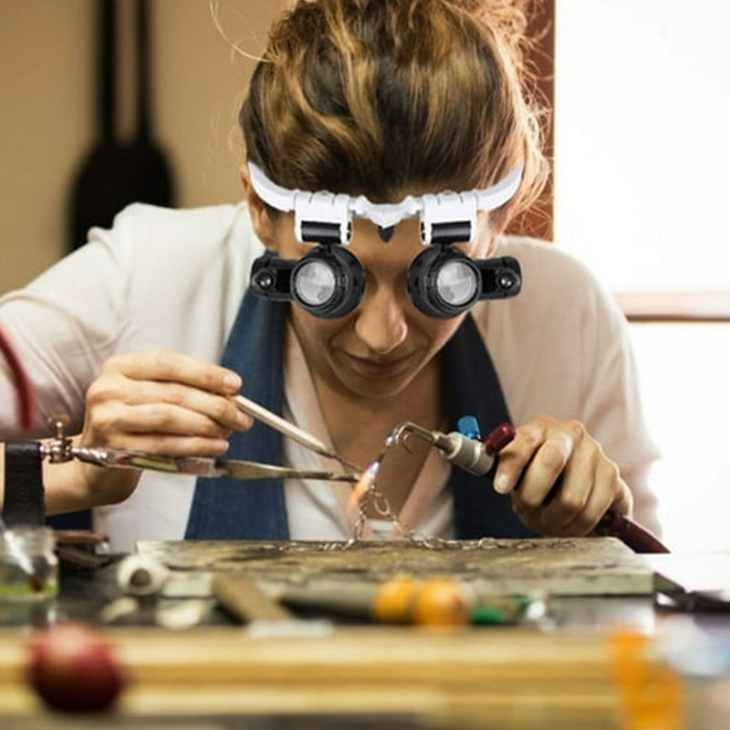 Oak & Coral | Magnifying glasses with LED lamps for double eyes