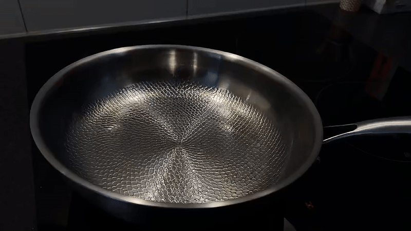 Oak & Coral | PREMIUM PAN - High quality titanium pan without coating for all cooktops