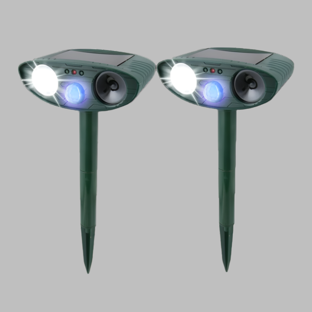 Oak & Coral | Solar Powered Ultrasonic Garden Pest Repeller with Flashing Light