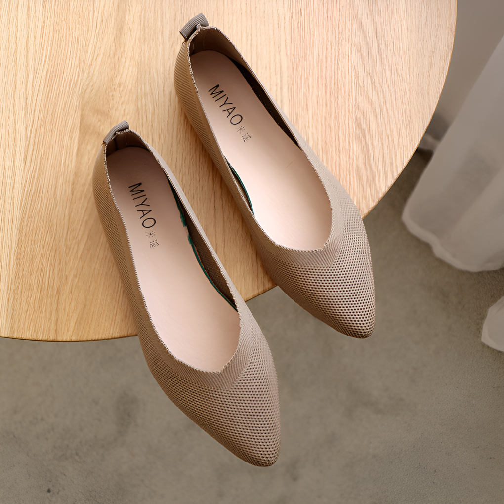 Oak & Coral | Women's Pointed Toe Knit Flats