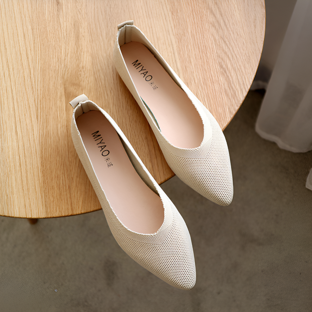 Oak & Coral | Women's Pointed Toe Knit Flats