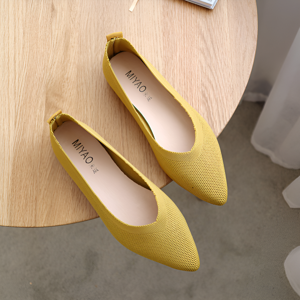 Oak & Coral | Women's Pointed Toe Knit Flats