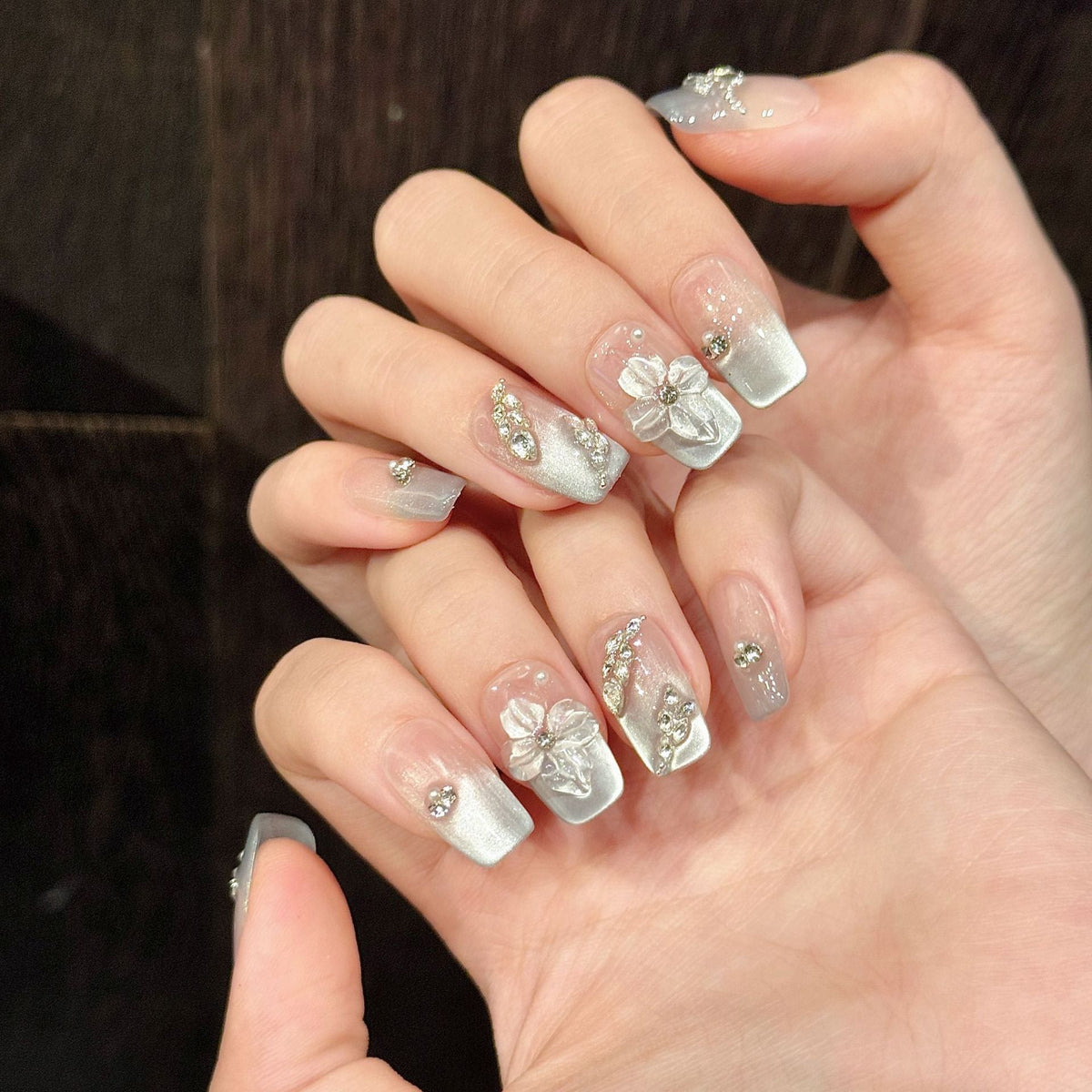 Floral Press-On Nail Set