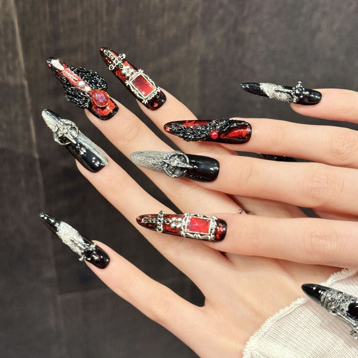 Gothic-Themed Press-On Nail Art Set