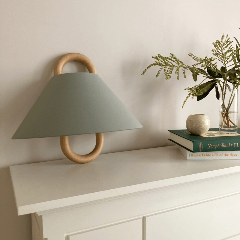 Modern Solid Wood Pleated Semi-Circle 1-Light Wall Sconce