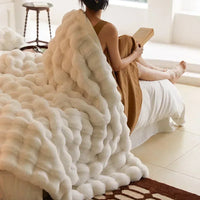 VeluLuxe Faux Fur Cuddle Throw - Portable & Cozy