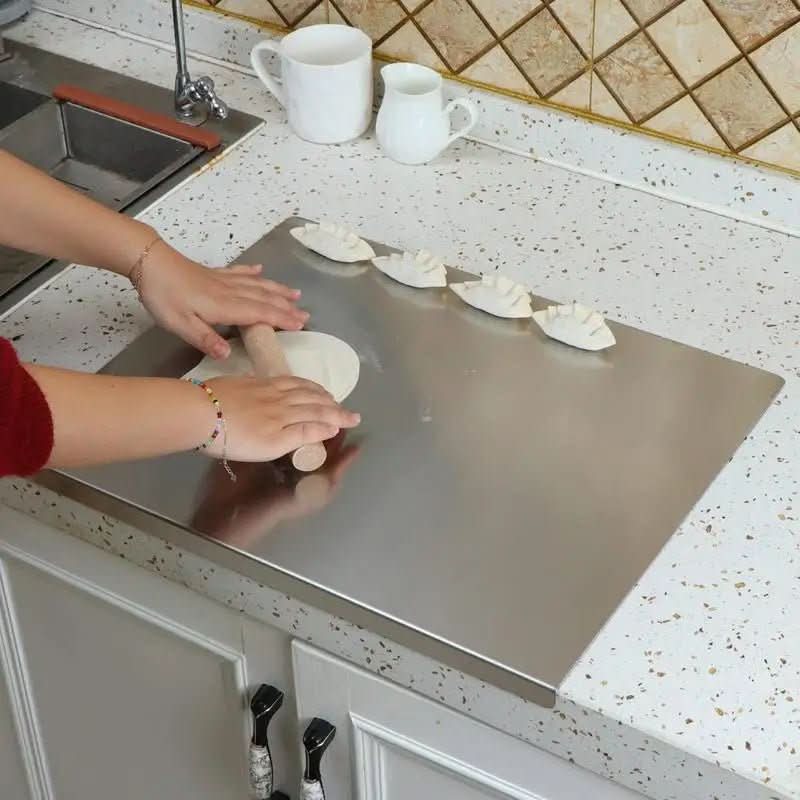 STEELCUT PRO - Stainless steel cutting board with non-slip underside & integrated lip