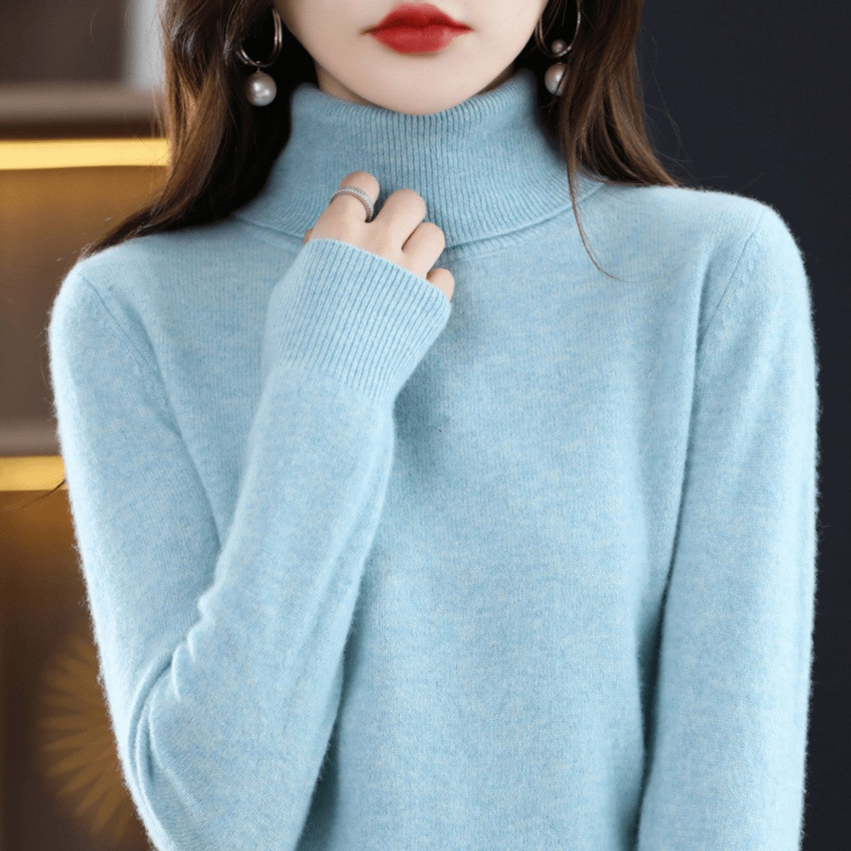 Women's Classic Roll Neck Wool Jumper